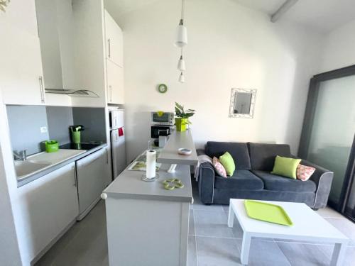 Serignan Apartment | Bel appartement à 300 mètres de la plage +parking