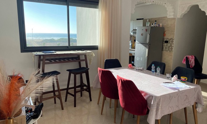 Hjar Ennhal Apartment | Bel Appartement Moderne , Vue Océan Front de Mer, Plage, Nature, Détente