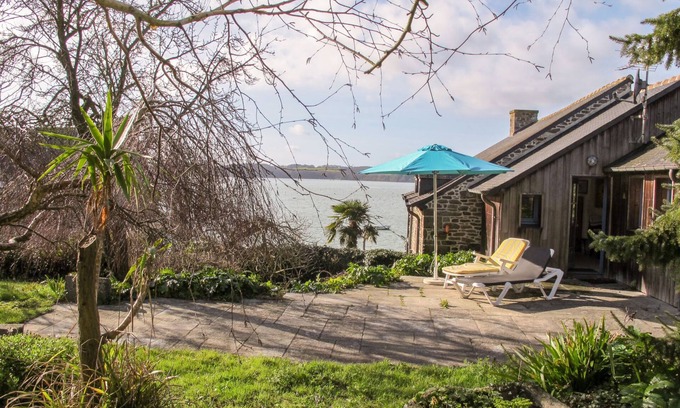 Saint-Suliac House | Bella Vista by Interhome