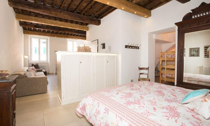 Borgo Antico Apartment | Bellambra Apartment Deluxe. In the historic center 100 meters from the sea and trails.