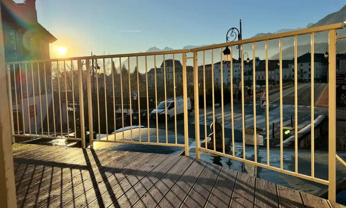 Albertville Apartment | Belle étoile - Private garage and terrace