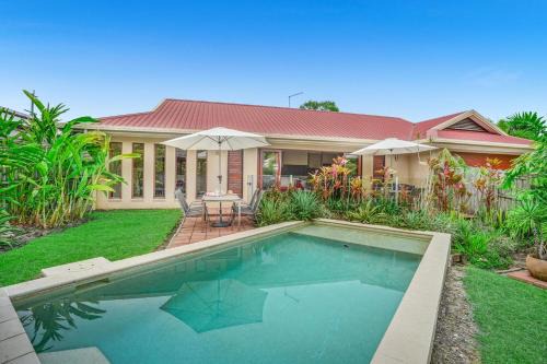 Palm Cove House | Belle Escapes Villa Latania Palm Cove
