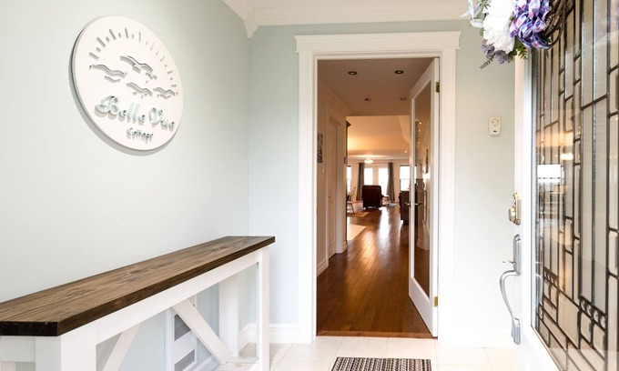 Terra Nova House | Belle Vue Cottage, An Expansive Ocean-View, Limited Mobility Friendly Home