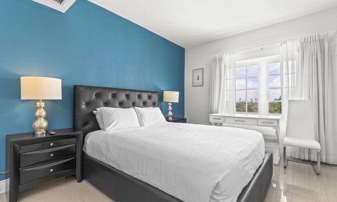 City Center Hotel | Belleza South Beach Queen Studio (Sleeps 2)