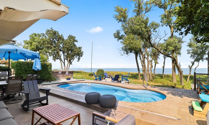 Miller Beach House | Below Deck at Waters Edge, Directly on Lake Michigan Beach w/htd in ground pool