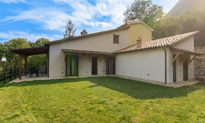 Piobbico House | Belvilla by OYO Acquanera