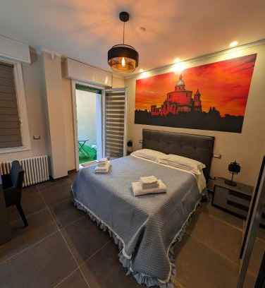 Historic Center House | Benedict Rooms