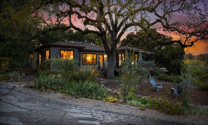 Santa Rosa House | Bennett Valley Eden | Tasting at Croix Estate included!