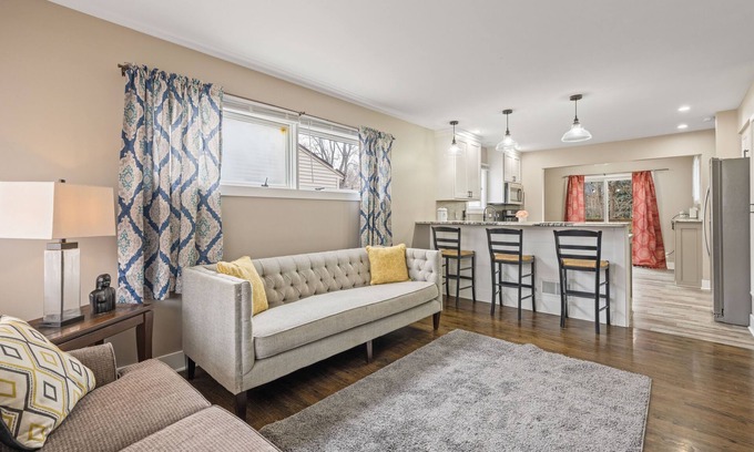 Benson House | Benson. Cozy pet friendly living. No pet fees.