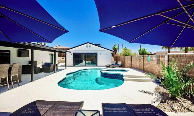 Lake Havasu City Resort | Bergen's Havasu Escape