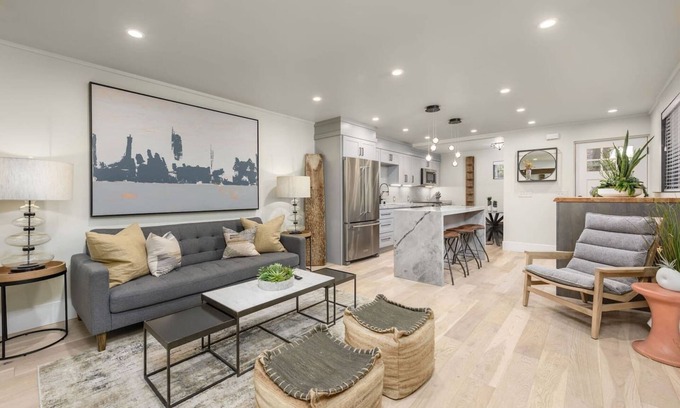 Midtown Sacramento Apartment | Bespoke 1 Bedroom - Private Patio & Fire Pit