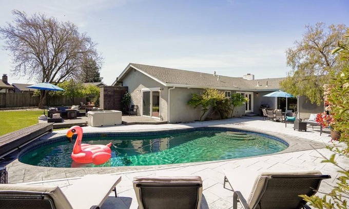 Petaluma House | Bespoke Family Resort w/ Pool+Spa+Outdoor Shower