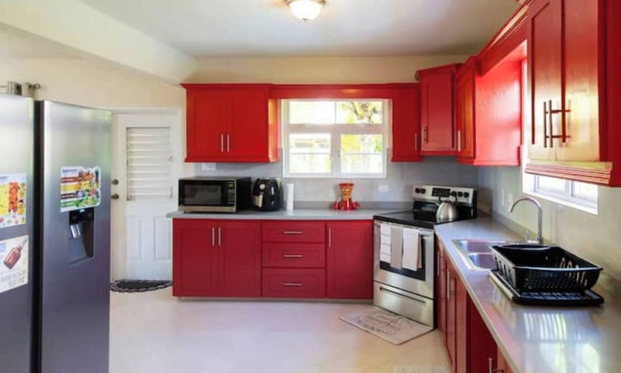 Ridgeway Apartment | Best E Villas St Silas St James. Spacious 3 Bedroom Town House near Golf Course.