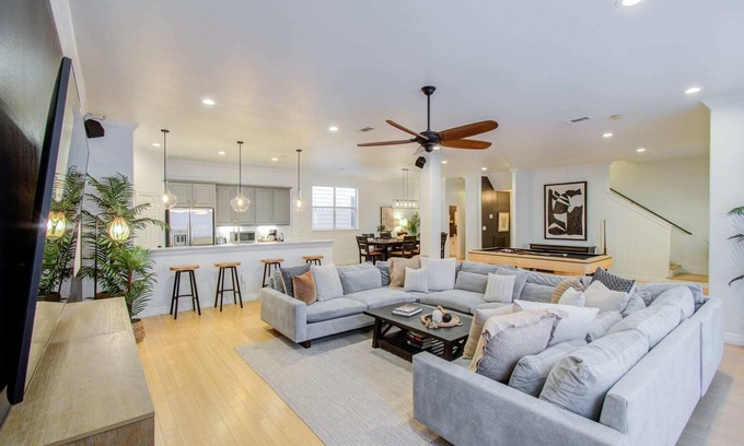 Midtown House | Best of Midtown-3 Bedrooms, Minutes to Attractions