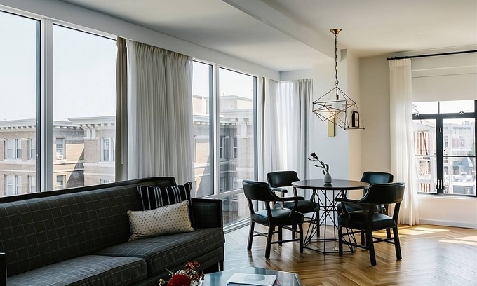 Adams Morgan Hotel | Best Value, Quality Stay! Rooftop Terrace with Iconic Views of DC!