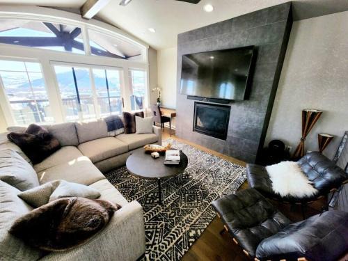 Park City House | Best View on Fairway, With ready Hot Tub!