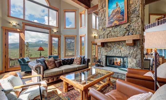 Baldy Mountain House | Best views in Breck! 5bed/6bth/shuttle/close to hiking trails & downtown