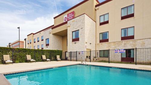 Montopolis Hotel | Best Western Plus Austin Airport Inn & Suites