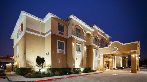 Katy Hotel | Best Western Plus Katy Inn and Suites