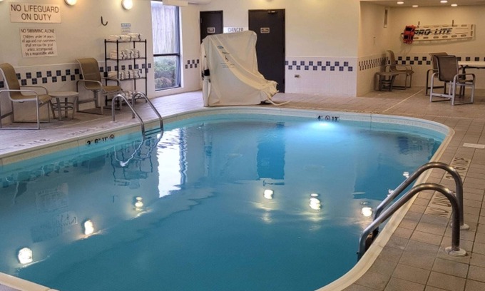 Mishawaka Hotel | Best Western Plus Mishawaka Inn