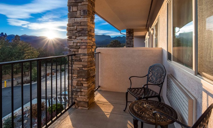 Estes Park Hotel | Best Western Plus Silver Saddle Inn