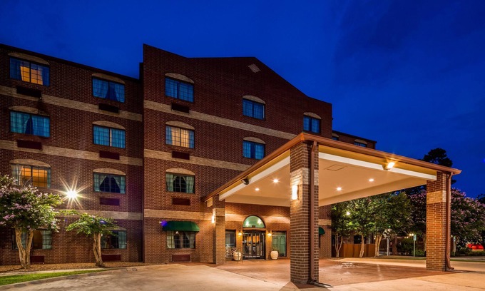College Park Hotel | Best Western Plus The Woodlands