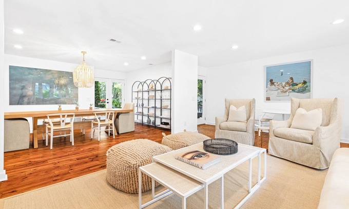 Heritage Woods House | BESTNEST by Beverly Serral 44 Heritage Rd, Sea Pines *Pet Friendly*