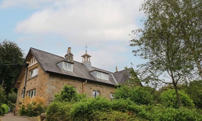 Calver Cottage | BETHANY A, with a garden in Calver