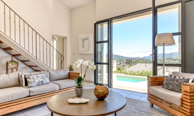 Durban-Corbieres Villa | Between land and sea in the Cathar region