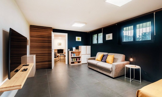 Vacallo Apartment | Between the hills bordering Italy (Modern Flat)