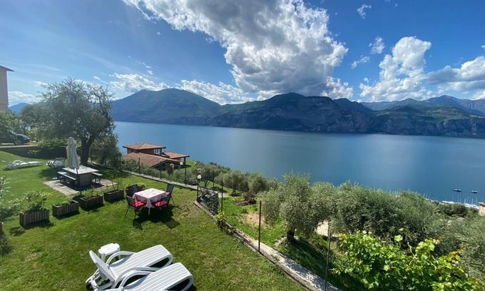 Castelletto Apartment | Biancarosa apartment, with a wonderful lake view
