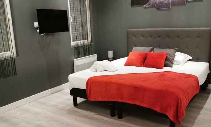 La Belle de Mai Apartment | Bienvenus à Belle de Mai, Love Suite