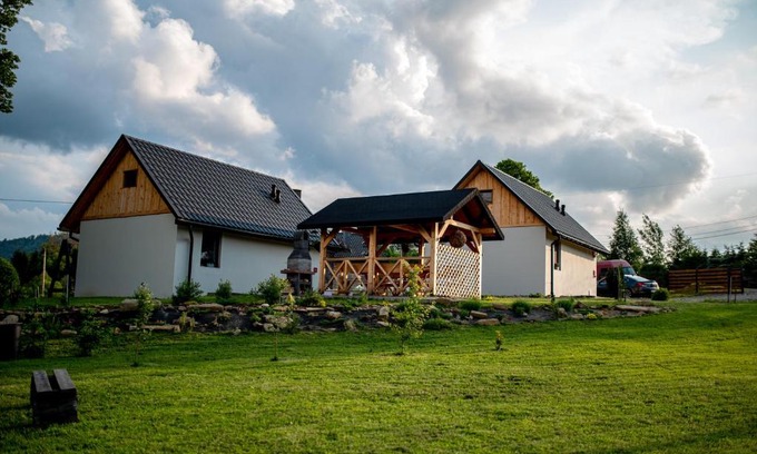 Lutowiska House | Bieszczadzka Miejscówka