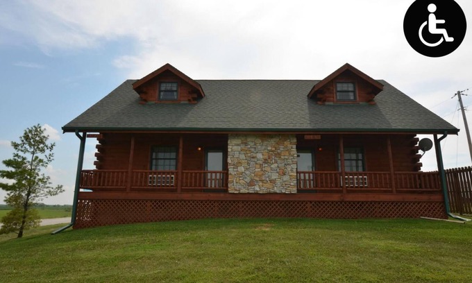 Moravia Cabin | Big Bear - Sleeps up to 8 - Handicap Accessible