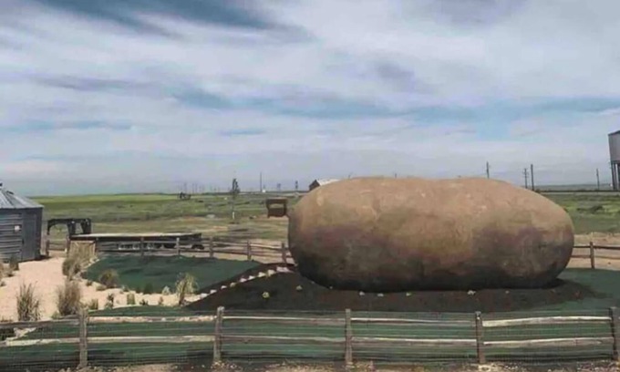 Ada County House | Big Idaho Potato Hotel 🥔