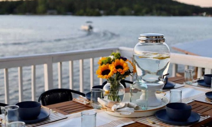 Valley House | Big Water Views on Lake Harding!