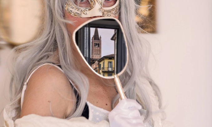 Citta Antica Apartment | Billie's Flat White - art & design apt in Verona historic center