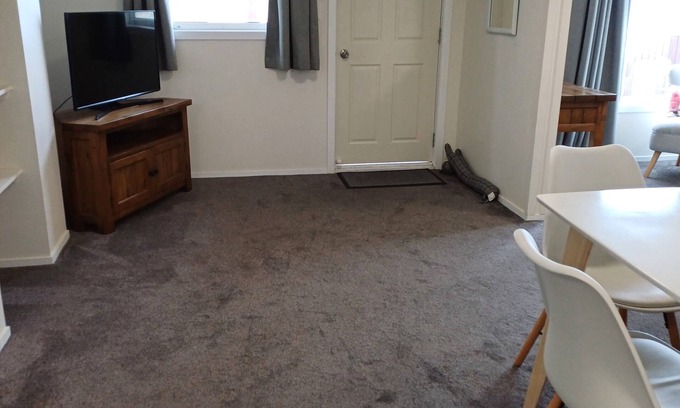Dunedin Apartment | Bills Place in Mornington
