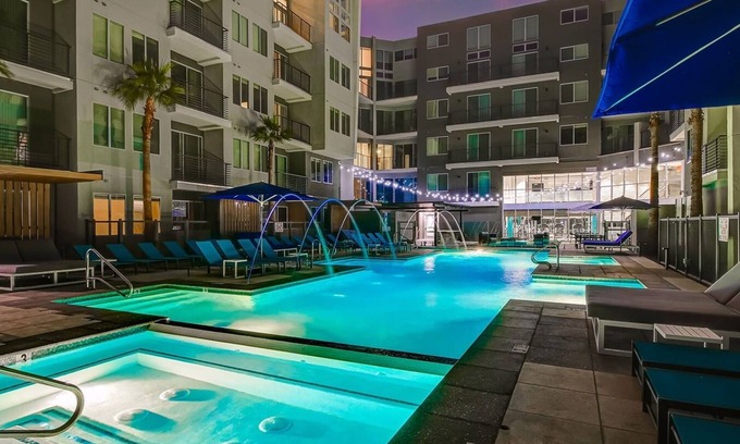 Camelback East Apartment | Biltmore Apartments By Landing