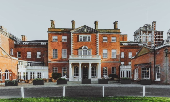 Waltham Cross Resort | Birch Cheshunt