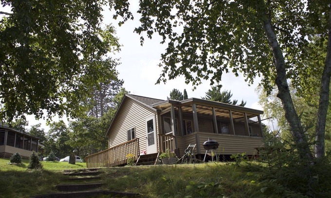 Pine River Cabin | Birch Lane Cabins 2 bed