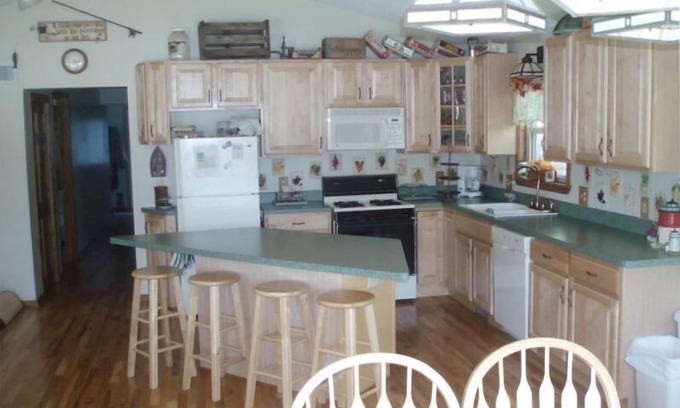 Port Austin Cottage | Bird Creek Sub division