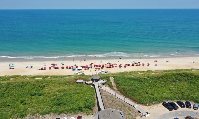 Duck House | BIS-Duck Resort - 2BR/2BA - Great Pools and Beach!