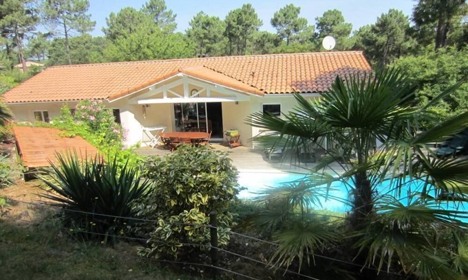 Biscarrosse House | Biscarrosse golf villa with heated pool between ocean and lake