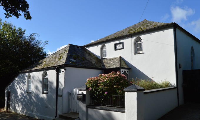 Bude House | Bishops Chapel. A private detached outstanding converted 1840 Wesleyan chapel