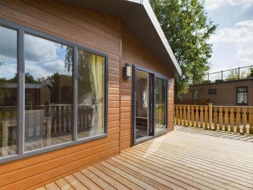Tewitfield House | Bittern Lodge: 3BD Retreat in South Lakeland Park