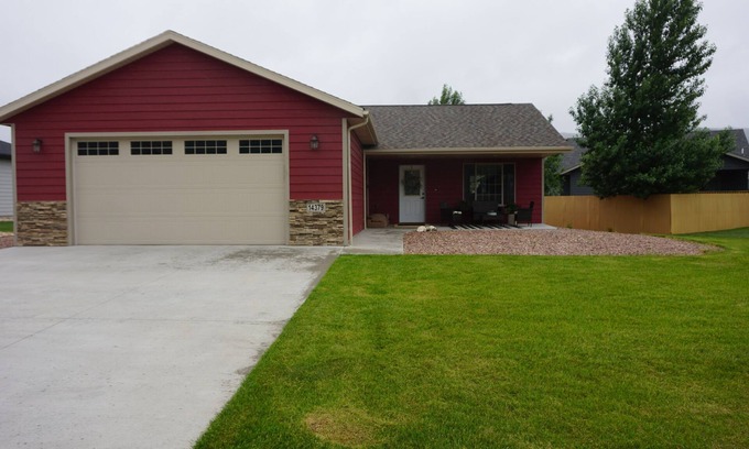 Piedmont House | Black Hills-Modern 2Bedroom-15mins to Sturgis-15mins to Rapid City