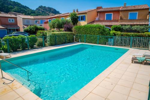 La Garde-Freinet Apartment | Bleu Indigo Piscine, Parking, Au calme