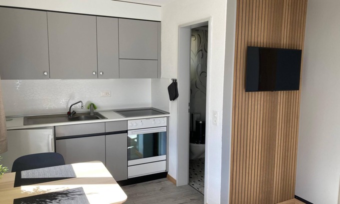 Adelboden Apartment | Blick auf das Chuenisbärgli FIS Skirennen