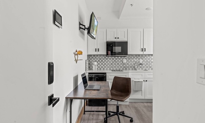 North Philadelphia West Apartment | Bloom Comfort Studio